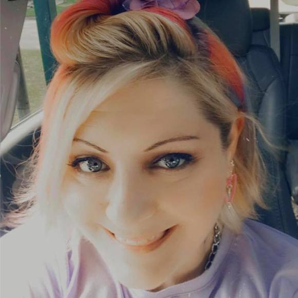 Meet your Posher, Diedre - Picture 1 of 1